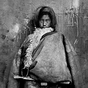 主播户外勾塔白天
